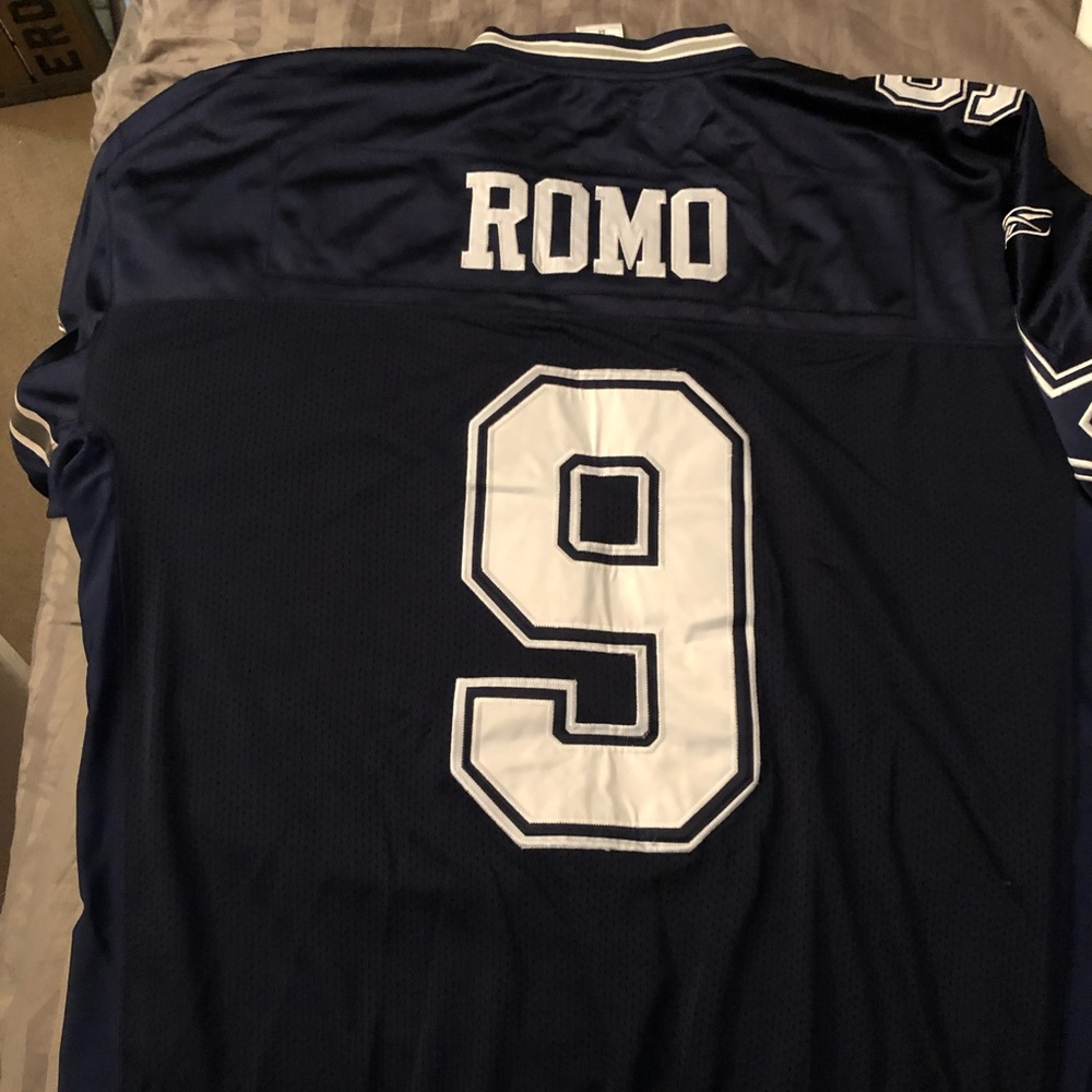 Tony Romo Jersey - Picture 3 of 4